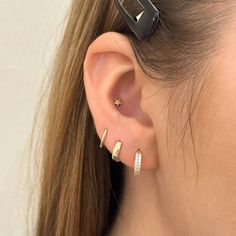 14K Solid Gold Petite Star Threadless Labret Flat Back Nap Earring Forward Helix Earrings, Conch Earring, Flat Back Earrings, Titanium Earrings, Tragus Earrings, Helix Earrings, Single Earring, Affordable Luxury, Push Pin