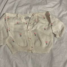 Nwot 24 Months, Knit Sweater Cream With Stitched In Pink Flowers Cream Cotton Short Sleeve Sweater, Cute Cream Cotton Cardigan, Cute White Crew Neck Cardigan, Cute Knitted Cotton Cardigan, Cute White Knit Top, Cute Cream Knit Tops, Cute Summer Cotton Cardigan, Cute White Cotton Cardigan, Cream Knitted Cotton Tops