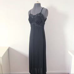 - Zara Trf Trafaluc - Size S - Black Cami Midi Dress With Lace Trim - Non Adjustable Straps - Midi Length - New With Tags, Excellent Condition Fabric Content: 100% Polyester, Feels Like A Knit With Some Stretch Approximate Flat Measurements (Pictured): Chest: 15” Empire Waist: 13” Total Length From Shoulder Strap: 46-47” Style Tags: Romantic Goth Dress, Edgy, Witchy Vibes, Cami Dress, Lace Trim Dress, Black Midi Dress, Witchy Aesthetic, Versatile Midi Dress, Foundation Piece Black Lace Trim Dress For Night, Black Midi Slip Dress With Lace Trim, Black Lace Trim Midi Slip Dress, Black Maxi Dress For Night, Black V-neck Maxi Dress For Night, Black Lace Trim Maxi Dress For Date Night, Zara Black Dress With Lace Trim, Black Maxi Dress For Summer Nights, Black Summer Maxi Dress For Night