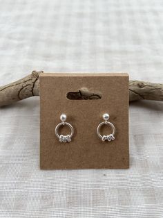 These ball post hoops are perfect for every day wear. Very minimalistic and lightweight. They come with sterling silver backs. Metal Jewelry Making, Antique Silverware, How To Make Rings, Sustainable Jewelry, Metal Jewelry, Jewelry Earrings Studs, Ring Shopping, Halloween Shopping, Silver Jewelry