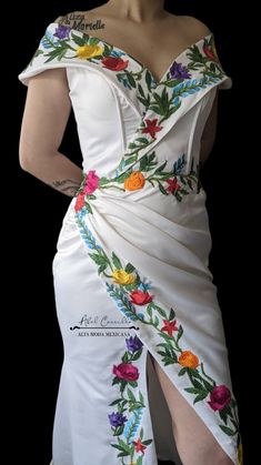 Floral Embroidery Mexican Dress. Wedding Dress. Evening Dress, Bridesmaid Dress. Corset bodice. High Slit. Custom made. Ivory, white fabric Mexican Wedding Dress Embroidered, Mexican Style Wedding Dress, Mariachi Quinceanera Dress, Mexican Bridesmaid Dresses, Mexican Clothes, Mexican Style Dresses, Embroidery Mexican, Mexican Hairstyles, Mexican Wedding Dress