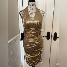 New With Tags Bebe Corsican Nights Gold Foil Shirred Dress. Halter Top. Metal Zipper. Fully Lined. Size Large. Perfect For A Holiday Or News Eve Party. Glamorous Fitted Night Dress, Glamorous Fitted Dress For Night, Elegant Halter Neck Dress For Holiday, Yellow Romper, Low Back Dresses, Sequence Dress, Zebra Print Dress, Olive Dress, Printed Halter Dress