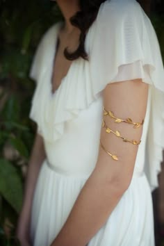 Wrap Around Delicate Branch Bracelet, Gold Leaves Arm Band, Wrap Around Wrist Bracelet, Gold Leafs B Arm Band Jewelry, Arm Cuff Jewelry, Branch Bracelet, Gold Arm Band, Unique Bridal Jewelry, Arm Jewelry, Arm Bracelets, Wrist Bracelet, Cuff Jewelry