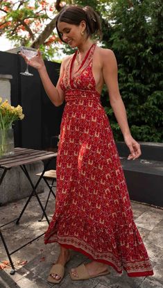 Details: Halter neckline Boho floral print Backless Midi dress FIT:Regular fit Non-Stretch through fabricStandard sizingCotton&PolyesterSize Available: Size Length Bust inch cm inch cm S 47.2 120 33 84 M 47.7 121 34.6 88 L 48 122 36.2 92 XL 48.4 123 37.8 96 Fitted Floral Print Patterned Dress, Patterned Fitted Summer Dress, Patterned Summer Maxi Dress With Fitted Style, Bohemian Fitted Floral Printed Dress, Fitted Patterned Maxi Dress For Beach, Fitted Maxi Floral Dress For Summer, Fitted Bohemian Floral Printed Dress, Fitted Bohemian Dresses With Floral Print, Fitted Patterned Summer Dresses