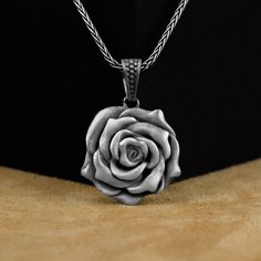 Floral Rose Pendant, Unique Vintage Style Silver Rose Men Necklace, Floral Sterling Silver Jewelry,Gift For Mother, Anniversary Gift Made of 925 silver and handcrafted by hand, this ring is not only an accessory piece that complements your daily elegance, but also has details that will reflect your character and style. It is also a great gift to give to your loved ones on their special days. At SavisSilver, we always give importance to the satisfaction of our customers, we recommend you to read Art Deco Pendant, Rose Pendant, Gift For Mother, Silver Roses, Baby Bag, Men Necklace, Sterling Silber, Unique Vintage, Jewelry Gift