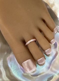 This rosegold toe ring features sparkling inlaid crystals. Comfortable and versatile, it can be adjusted to fit your toe size. Can be worn as beachwear, wedding footwear, for yoga or dance classes, or simply to dress up your feet. This toe ring is adjustable and is one size fits most. All items are made in a smoke free environment * If there is any issue with your footwear, please let me know so that I can correct it Thanks for visiting my shop! 👣 Adjustable Rose Gold Toe Ring, Dance Class, Toe Rings, Wedding Shoes, Body Jewelry, Ring, Sparkle, Let It Be, Crystals