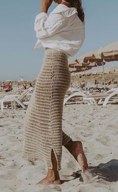 Bali Outfit, Fishnet Skirt, Look Boho Chic, Hippie Skirts, Mode Boho, Bohol, Cooler Look, Mode Inspo