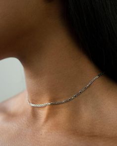 Si vous aimez les bijoux en argent, nous avons un superbe cadeau pour vous. Jetez un œil à ce magnifique collier marin en argent. Fabriqué en argent sterling, ce collier simple a été conçu pour laisser une impression durable. Portez-le avec votre petite robe noire pour une soirée spéciale ou avec votre robe formelle pour le bureau, soyez sûr de recevoir des compliments chaque fois que vous sortez de chez vous. Alors, qu'est-ce que tu attends ? Passez votre commande tout de suite !



Matériels: Silver Jewelry With Black Dress, En Route Jewelry, Cherry Earrings, Shine Bright Like A Diamond, Waterproof Jewelry, Jewelry Lookbook, Waist Chain, Silver Pieces, Jewelry Inspo