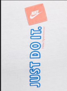 Nike Sportswear Men Tee White DD3368 100 100% Authentic, Brand New with tag Men Size: Large Product Details: CLASSIC COMFORT. The Nike Sportswear T-Shirt features a classic fit and cotton construction. Zig-zag embroidery and a woven Futura label offer a premium feel to this comfortable style. The classic fit tee silhouette is relaxed through the body and hips. Everyday cotton fabric feels soft and lightweight. Woven label has a matte feel and shiny woven graphic detail. The Just Do It." graphic I Appreciate You, Mens Sportswear, Woven Labels, Workout Tee, Comfortable Fashion, Nike Sportswear, Active Wear Tops, Just Do It, Mens Tees