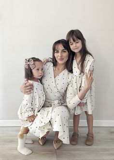 Mom And Daughter Dresses Indian, Baby Matching Outfits, Matching Mommy Daughter Outfits, Mommy And Me Dress, Mom And Baby Dresses, Mommy And Me Matching Outfits, Mom And Baby Outfits, Chinese Fancy Dress, Daughter Dress