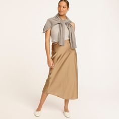 The beloved '90s style is back, and more versatile than ever. Ours features an easy elastic waistband, and hits slightly below the knee for a modern look. Jcrew Collection, Skirt For Women, Skirt Midi, Slip Skirt, Linen Skirt, Satin Skirt, Cotton Skirt, Western Shirts, White Skirts