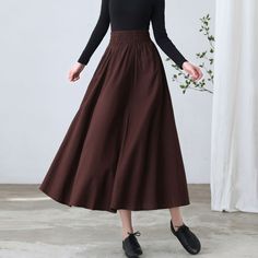 "★★ FEATURES * cotton linen skirt * no lining * Two side seam pockets * Wide elastic waistband * pleated waist detail * Plus size full skirt * A Line Skirt * Perfect for Spring Autumn * Wash by hand or machine with cold water ★★ The model is 170 cm (5′ 7″) tall with a 80 cm (31.5\") bust, 66 cm (26\") waist. She is wearing the brown linen skirt in size XS. ★★ Please select custom order according to the follow situation Your height is not between 155 cm- 172 cm Your weight is over 75 kg Request t Long Wool Coat Women, Autumn Skirt, Long Linen Skirt, Full Flared Skirt, Linen Maxi Skirt, Plus Size Linen, Fall Skirt, Skirt A Line, Boucle Coat