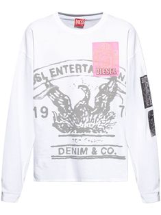 white/grey cotton jersey texture logo print to the front graphic-print sleeves graphic print to the rear drop shoulder long sleeves ribbed cuffs and hem straight hem Texture Logo, Tee Shirt Fashion, Sweatshirt White, Tom Dixon, Balenciaga Triple S, Dress Watch, Custom Watch, T Shirt Vest, Printed Sleeves