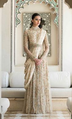 Salwar Kamiz, Indian Gowns Dresses, Indian Bridal Dress, Anarkali Gown, Kendall Jenner Outfits, Party Kleidung, Indian Gowns, Lehenga Designs, Indian Designer Outfits