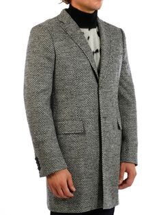 Gray wool coat, single-breasted model with two-button closure. Side pockets with flap. The model is 1.85 cm tall and wears size 48 Size nationality: IT  Product number: 38550691  Product code: 01C04017078U900  Composition: 100% wool Business Wool Long Coat With Pockets, Classic Long Wool Coat With Single Button, Business Long Wool Coat With Pockets, Classic Single Button Long Wool Coat, Classic Long Sleeve Sweater Coat For Business, Single Button Long Sleeve Tweed Jacket For Business, Classic Single Button Wool Coat For Business, Formal Wool Pea Coat With Double Button Closure, Double-breasted Wool Sport Coat With Pockets