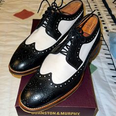 Amazing Black Leather / White Nubuck Spectator Dress Shoes 10.5 M Johnson & Murphy Hard To Find Especially In The Condition Gently Worn And Only A Hand Full Of Time ( The Picture Says It All ) Kept In Shoes Trees At All Time. ( Will Throw Them For Free ) Love These Shoes , Honestly May Or May Not Take This Post Down And Keep Them Myself For The Future Hello My Name Is Eliot , Getting Rid Of Unwanted Items Finally. All The Items I’m Posting Have Been Barely Worn And Just Sitting In My Closet. If Spectator Shoes, Knight Rider, Shoe Tree, Hello My Name Is, Vintage Shoes, All Time, Derby, The Future, Dress Shoes Men