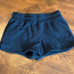 Thanks So Much For Looking! Check Out My Closet For Opportunities To Bundle And Save! You’ll Find Excellent Used Condition Or Nwt For Kids And Adults! Lots Of Ugg, Kate Spade, Lilly Pulitzer, Coach, Under Armour And Tons More! We Are A Pet/Smoke Free Home! Thank You For Looking! Happy Poshing!!!! Black Short Bottoms For School, Black Shorts For School, Black Cotton Shorts For School, Black Cotton School Shorts, Black Cotton Shorts, Jack Black, Cute Shorts, Cat & Jack, Kids Bottoms