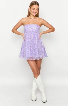 Dress For Festival, Eras Tour Dress, Purple Mini Dress, Fun Dinner, Taylor Outfits, White Cowboy Boots, Prom Midi Dress, Festival Inspo, Flowy Style