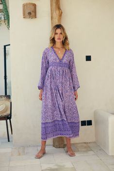 Jade Printed Maxi dress is perfect for beach-to-bar occasions. Some of our favorite touches, sophisticated and graceful design, make this dress an instant Blue Boheme classic.Color: Lavender Sizes: Small/Medium, Fits Size 2 to 6 and Medium/Large, Fits Size 6 to 10 100% Indian Cotton With a Lining Made in India Model Height: 5'7Bust: 32BWaist: 24Hips: 32 Purple Floor-length Maxi Dress For Spring, Feminine Long Dress For Beach, Long Casual Purple Dress, Feminine Floor-length Beach Midi Dress, Purple Sundress Midi Dress For Vacation, Spring Purple Long Maxi Dress, Feminine Boho Maxi Dress For Vacation, Purple Long Maxi Dress For Spring, Lavender V-neck Maxi Dress For Spring