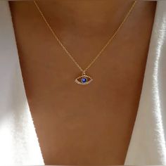 Inlaid Rhinestones Eye-Shaped Charm Necklace Vintage, Urban Fashion Style Retro 18k Gold Plated Rhinestone Evil Eye Protection Pendant Necklace Luxury Pendant For Daily Decoration Protection Good Luck Amulet Turkish Evil Eye Pendant Trendy & Unique Jewelry & Accessories Diamond Jeweled Necklace As A Gift, Gold Rhinestone Necklaces, Gold Diamond Jeweled Necklace, Gold Diamond Necklace With Jeweled Detail, Gold Plated Jeweled Necklaces As Gifts, Jeweled Cubic Zirconia Necklaces For Gifts, Diamond Rhinestone Necklace As Gift, Cubic Zirconia Jeweled Necklace Gift, Jeweled Cubic Zirconia Necklace Gift