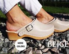 NEW CALF LEATHER CLOGS WITH  ORTHOPEDIC SOLE  MADE FROM NATURAL CALF LEATHER AND NATURAL ALDER WOOD ♥ COLORS AVAILABLE : BLACK, WHITE, BROWN, BEIGE, RED, PURPLE, BLUE, MINT, NAVY, YELLOW, GREY, PINK and more Height heel: 1,77 inch/ 4,5 cm Feet is only in contact with the wood and natural leather which is pleasant to the touch and giving comfort feeling.These clogs are also breathable. Made as orthopedic and preventive shoes for hours of walking The feet has does not allergic reaction and does no Chef Jackets Women, Origami Shoes, Troentorp Clogs, Beige Mules, Clogs Women, Swedish Clogs, Wooden Sandals, Clogs And Mules, Clog Boots