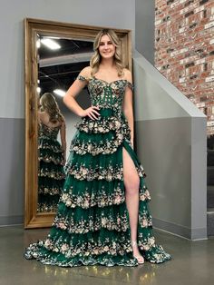 Off The Shoulder Prom Dress, Prom Dress With Lace, Corset Prom Dress, Green Princess, Prom Dresses Long Pink, Prom Dresses Long Lace, Corset Dress Prom, Prom Dresses For Sale, Red Evening Dress