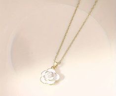 1pc Cute White Camellia Flower Pendant Necklace, Elegant Collarbone Chain For Gifts White Camellia Flower, White Camellia, Camellia Flower, Necklace Elegant, Flower Pendant Necklace, Flower Pendant, Fashion Jewelry Necklaces, Flower Necklace, Fashion Watches