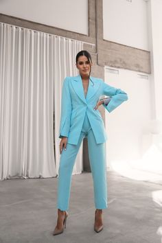 Fabric structure: 100 % polyester Model height: 168-170 cm Product length: 111 cm Product size: XS Turquoise Suit, Flared Jacket, Aqua Outfit, Monochromatic Outfit, Elegant Sets, Aqua Dress, Fabric Structure, Wide Belt, Chic Woman