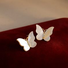 Material: Shell Color: 16K Gold [925 Silver Needle]] Fashion Element: Butterfly Style: Japan and South Korea Fritillary Butterfly, Female Design, Space Jewelry, Butterfly Style, Shell Color, Design Light, Designer Earrings, Ring Necklace, Ring Designs