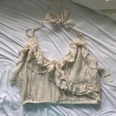 Super Cute Free People Beach Top! Ivory Color With Ruffles. New With Tags And Size Small Free People Set, Batwing Sleeve Top, Free People Bodysuit, Plaid Crop Top, Free People Beach, Cropped Long Sleeve Top, Balloon Sleeve Top, Bralette Crop Top, Cold Shoulder Long Sleeve