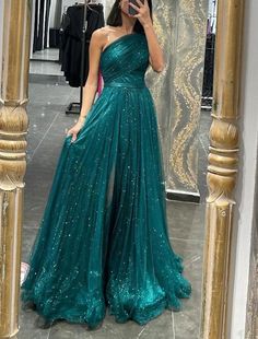 A-Linie Abendkleid Glitzerndes Kleid Hochzeit Ball Hofschleppe Ärmellos Ein Schulter Tüll mit Glitzer Rüschen Applikationen Prom Dresses Dark Teal, Teal Wedding Gown, Teal Dresses Formal, Bright Teal Prom Dress, Cyan Prom Dresses, Protocol Dresses, Teal Prom Dresses Turquoise, Prom Dresses Turquoise, Teal Dress For Wedding