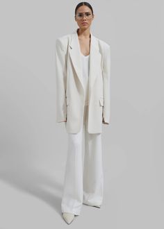 Billie Oversized Blazer - Cream – The Frankie Shop Fits Inspiration, Paris Store, Statement Coat, Denim Suit, Campaign Fashion, Suiting Fabric, The Frankie Shop, Frankie Shop, Fantasy Gowns