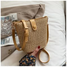 Beach Bag Gift, Straw Beach Bag, Bag Summer, Handbags Crossbody, Beautiful Handbags, Straw Bags, Summer Bag, Cute Tote Bags, Straw Tote