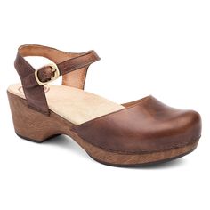 Womens Clogs And Mules, Clog Mules, Brown Mules, Lightweight Shoes, Chef Shoes, Brown Clogs, Athleisure Shoes, Mary Jane Clogs, Dansko Clogs