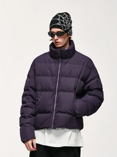 This versatile puffer jacket for men, designed with a unisex appeal, features a high neck and drop shoulders, perfect for a streetwear look. Its adjustable hem with elastic drawstrings and stopper tailors to your comfort, while the zip fastening and buttoned pockets add both style and functionality. Ideal for a cozy, c Fall Outfits Pinterest, Streetwear Jackets, Coat Street Style, Cropped Puffer Jacket, Navy Outfit, Oversized Outfit, Aesthetic Streetwear, Short Men Fashion, Duck Down Jacket