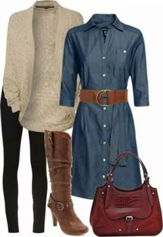 Different boots but yes! Long Chambray Dress Outfit, Denim Dress Outfit Fall, Minimalisticky Chic, Vestiti In Jeans, Chambray Shirts, Jean Dresses, Office Wardrobe, Fall Attire, Fashion Diva