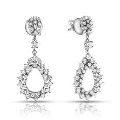 White gold 14k diamond earring YB Soul Diamond Danglers, Diamond Set, Diamond Drop Earrings, Brilliant Diamond, Gold Earrings, Diamond Earrings, Crown Jewelry, Diamonds, White Gold