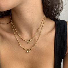 Locked in the Loop Necklace – EVRYJEWELS Rich Necklace, Gold Inspo, Loop Necklace, Sassy Girl, Jewel Necklace, Model Pose, Fun Clothes, Dope Jewelry, Trendy Necklaces