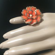 Orange And Gold Tone Stretch Flower Ring. This Is Fund Ring. Adjustable Flower Shaped Metal Ring, Adjustable Metal Flower Ring, Vintage Adjustable Flower Ring For Spring, Adjustable Vintage Flower Ring For Spring, 70s Girl, Orange And Gold, Orange Butterfly, Butterfly Ring, Ring Color