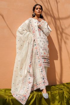 Multi Floral Embroidered Pakistani Kameez Salwar Suit with Dupatta Pakistani Kameez, Suit With Dupatta, Desi Fashion Casual, Pakistani Fancy Dresses, Pakistani Dresses Casual, Salwar Kamiz, Indian Dresses Traditional, Desi Clothes, Simple Pakistani Dresses