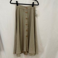 Beautiful Linen Blend Skirt With Wood Buttons. Nwt Casual Beige Maxi Skirt For Day Out, Zara Casual Maxi Skirt For Summer, Zara Long Maxi Skirt For Spring, Zara Casual Skirt For Spring, Zara Casual Lined Maxi Skirt, Casual Zara Maxi Skirt, Zara Wide Leg Skirt For Spring, Zara Casual Maxi Skirt For Day Out, Zara Casual Denim Skirt