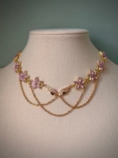 "Pink Rose choker necklace/Princess/fairy/handmade/magical/dreamy/flower/angelic/zircon/bestgift/prinsess The length is 40CM + 5CM extension chain. So it is 40-45cm adjustable. (15.74\"-17.71\") Material: pure copper gold-plated, natural mother-of-pearl, natural crystal, artificial crystal hand-carved, shell beads" Bridgeton Jewelry, Regency Princess, Princess Choker, Fairycore Necklace, Butterfly Choker Necklace, Black Tiara, Ethereal Jewelry, Butterfly Choker, Prom Necklaces