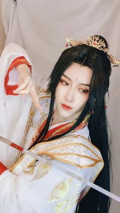 Weibo : 望舒小名豚豚 Chinese Picture, Disney Princess Cartoons, Asian Cosplay, Anime Makeup, Heaven Officials Blessing, Costume Drama, Mo Xiang Tong Xiu, Heaven Official's Blessing, Cute Cosplay