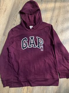 GAP Women's Logo Hoodie Hooded Pull-on Sweatshirt 254792-17-1 0001 Sz Small NWT Wine Color Gap Clothes, Gap Style, Hoodie Gap, Hoodie Pocket, Burgundy Hoodie, Gap Hoodie, Maroon Hoodie, Purple Sweatshirt, Gap Men