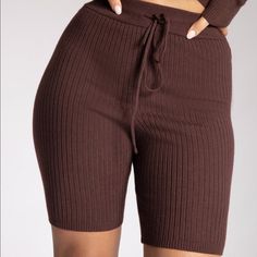 Brand New With Tags Chocolate Brown Ribbed Rib Knit Knitted Bike Biker Shorts In Size X-Small. Slimming High Waist Cinches The Waist For A Nice Silhouette. These Shipped From Australia. Get Them Here For Quicker Shipping! Trendy Ribbed Shorts, Knee-length Ribbed Stretch Bottoms, Fitted High Waist Ribbed Shorts, Ribbed Mid-thigh Length Shorts, Fitted Ribbed Solid Biker Shorts, Fitted Ribbed Biker Shorts, High Waist Ribbed Solid Shorts, Fitted Biker Shorts For Fall, Fall Fitted Biker Shorts