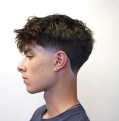 Low Taper Fringe Men, Fades For Straight Hair Men, Short Men’s Haircuts Round Face, Straight Men Hairstyles, Shaggy Short Straight Hair, Medium Length Haircut Men Fade, Textured Fringe Men Low Taper Fade, Male Haircuts Short Straight, Straight Hair Men’s Haircuts