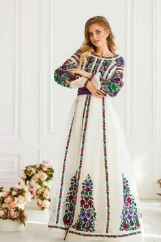 Senior Dress, Ukrainian Wedding, Colored Wedding Gowns, Ukrainian Clothing, Ethno Style, Ethnic Wedding, Folk Dresses, Mexican Dresses, Traditional Fashion