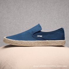 Back to Basics men's slip-on canvas shoes Autumn Fashion Men, Straw Slippers, Espadrilles Men, Rubber Sneakers, Canvas Slip On Shoes, Street Shoes, Guys Clothing Styles, Mens Fashion Fall, Casual Sport