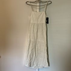 Nwt Women’s Vero Moda Striped Linen Dress Colors: Sage Green/White Stripes Size: Small Adjustable Straps, Open Back With Tie Brand New (Just A Little Wrinkly), Super Cute Cream Casual Sundress With Spaghetti Straps, Casual Cream Sundress With Spaghetti Straps, Casual Cream Maxi Dress For Day Out, Off White Maxi Dress For Spring Day Out, Off White Maxi Dress For Day Out In Spring, Casual White Sundress With Spaghetti Straps, Off White Sundress Maxi Dress For Spring, Casual Cream Midi Dress For Spring, Casual White Maxi Dress For Daywear