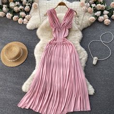 Preppy Dresses, Expensive Clothes, Straight Dress, Self Design, Photo Size, Photo L, V Neckline, Bohemian Dress, Summer Holiday